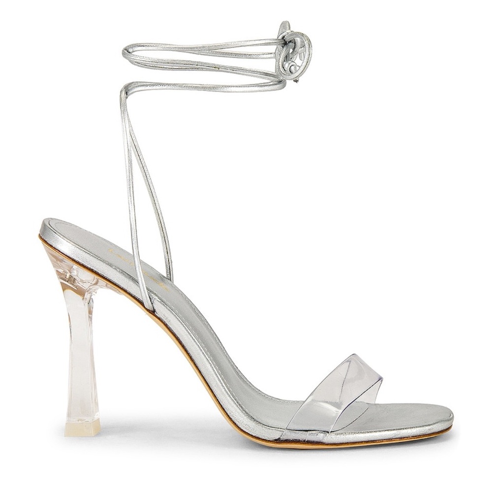 Gloria Heel in Silver 💕